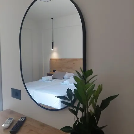 Lunar Modern Boutique Отель