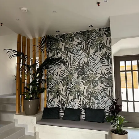 Lunar Modern Boutique Отель 4*